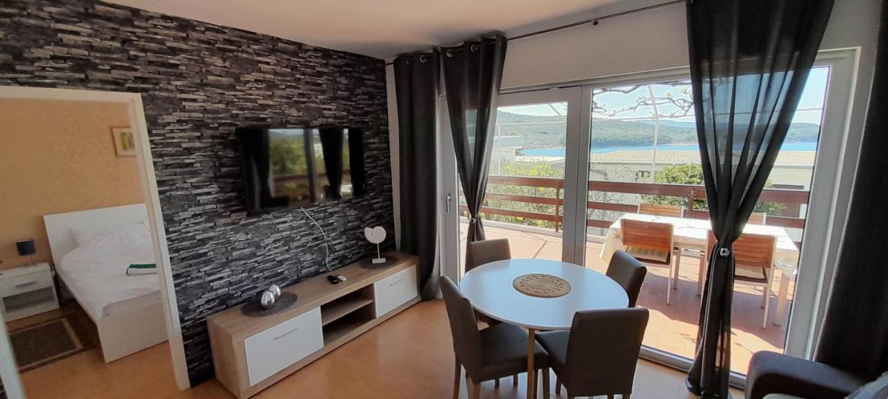 Apartments Boric Крес Екстериор снимка